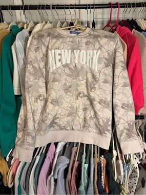 New York Embroidered Crewneck Sweater - Taupe Leaf Print